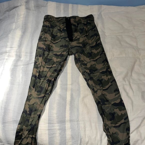 George Mens Camo Pants - Picture 2 of 5